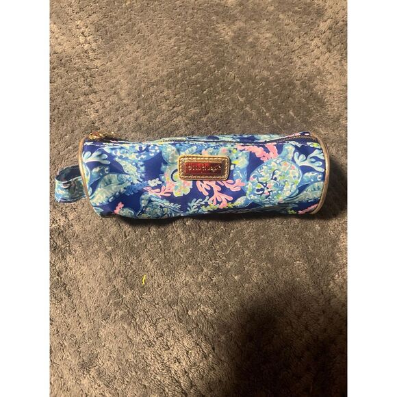 Lilly Pulitzer Handbags - Lily Pulitzer cosmetic‎ bag